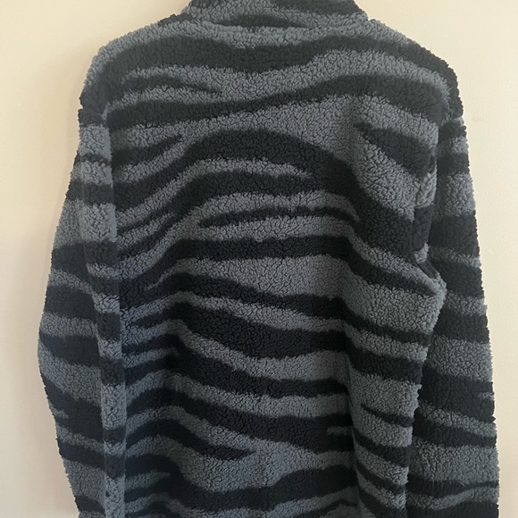 Victoria’s Secret PINKk Sherpa Teddy Zebra Jacket New - Picture 3 of 5